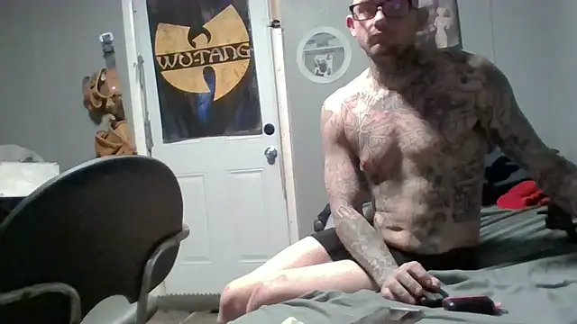 Snapshot of trickydickydaddy chatting on 02/16/26, 09:16 trickydickydaddy online show from 02/16/26, 09:16