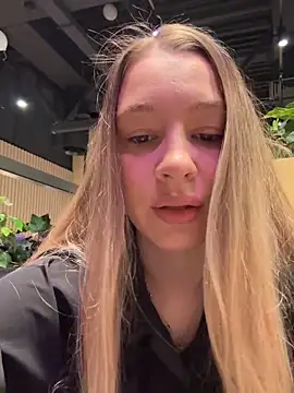 SashaCatt online show from 11/21/25, 07:18