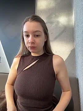 SashaCatt online show from 12/14/25, 09:03