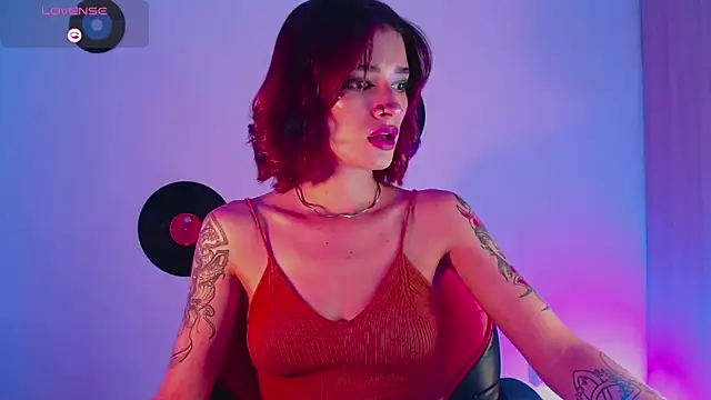 Snapshot of rotwallace chatting on 12/18/25, 07:53 rotwallace online show from 12/18/25, 07:53