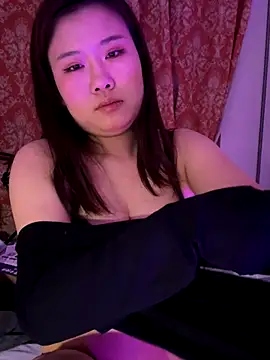 Snapshot of xoxo7799 chatting on 11/23/25, 05:46 xoxo7799 online show from 11/23/25, 05:46