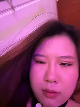 Snapshot of xoxo7799 chatting on 12/15/25, 10:30 xoxo7799 online show from 12/15/25, 10:30