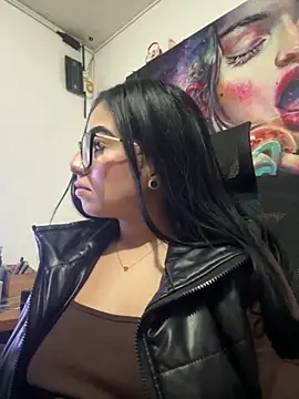 Snapshot of SCARLETT_INK_ chatting on 03/27/26, 06:41 SCARLETT INK online show from 03/27/26, 06:41