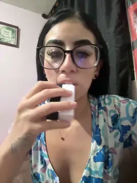 Snapshot of SCARLETT_INK_ chatting on 04/05/26, 12:19 SCARLETT INK online show from 04/05/26, 12:19