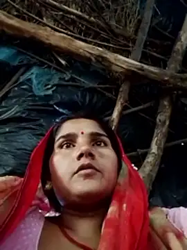 Snapshot of Seema_ji12 chatting on 04/19/26, 01:05 Seema ji12 online show from 04/19/26, 01:05