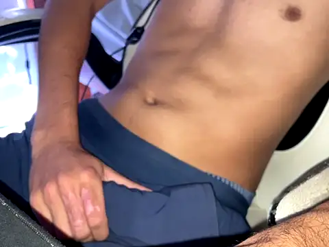 Snapshot of mathias2708 chatting on 11/17/25, 03:56 mathias2708 online show from 11/17/25, 03:56