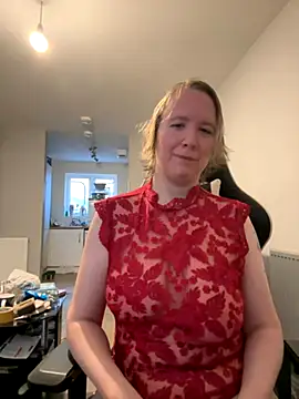 MollyWest  online show from 11/19/25, 08:03