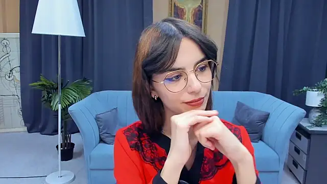 KellyeSieck online show from 11/12/25, 09:21