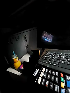 Saddamzaid1985 online show from 04/26/26, 07:33