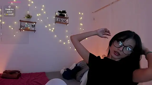 Tamara Aluna  online show from 12/16/25, 04:34