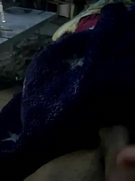 Snapshot of groschibre40100 chatting on 01/05/26, 10:46 groschibre40100 online show from 01/05/26, 10:46