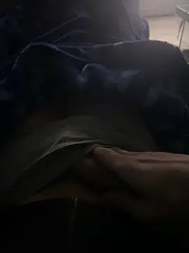 Snapshot of groschibre40100 chatting on 02/03/26, 10:37 groschibre40100 online show from 02/03/26, 10:37