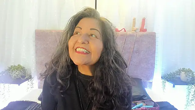 Snapshot of Victoriaa_Anderson chatting on 04/06/26, 01:45 Victoriaa Anderson online show from 04/06/26, 01:45