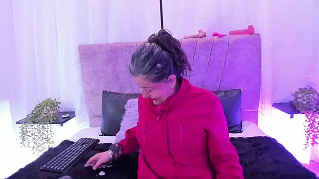 Snapshot of Victoriaa_Anderson chatting on 04/24/26, 01:57 Victoriaa Anderson online show from 04/24/26, 01:57