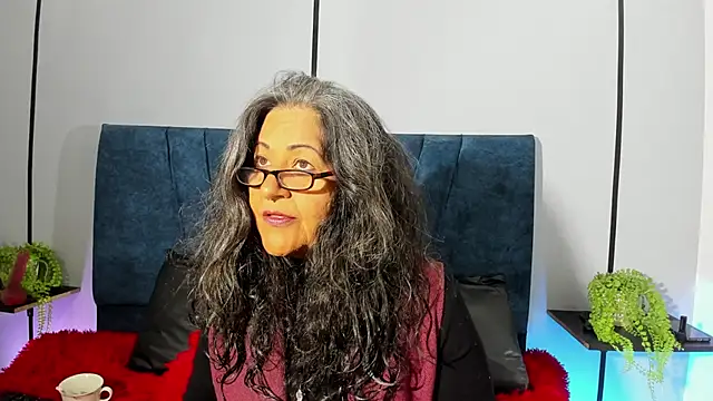 Snapshot of Victoriaa_Anderson chatting on 06/19/26, 02:10 Victoriaa Anderson online show from 06/19/26, 02:10