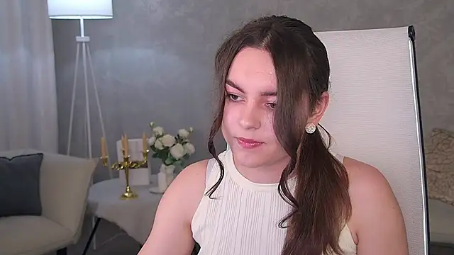 FrancescaCavaliere online show from 06/10/26, 12:59
