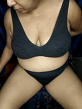 Snapshot of hotjuhi8 chatting on 11/16/25, 07:19 hotjuhi8 online show from 11/16/25, 07:19