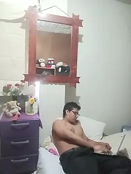 Snapshot of Zack1225 chatting on 12/20/25, 05:31 Zack1225 online show from 12/20/25, 05:31