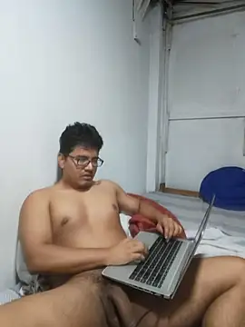 Snapshot of Zack1225 chatting on 04/05/26, 04:53 Zack1225 online show from 04/05/26, 04:53