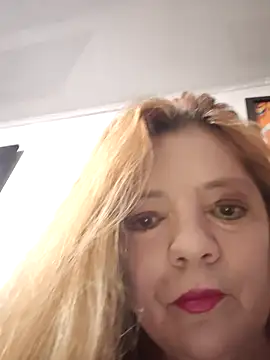 Snapshot of karlaanqui1 chatting on 05/08/26, 10:53 karlaanqui1 online show from 05/08/26, 10:53