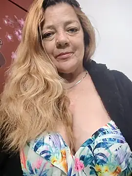 Snapshot of karlaanqui1 chatting on 06/15/26, 08:38 karlaanqui1 online show from 06/15/26, 08:38