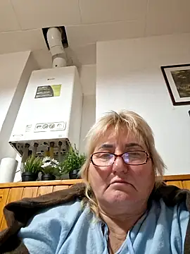 MilaTamila456 online show from 12/16/25, 10:37