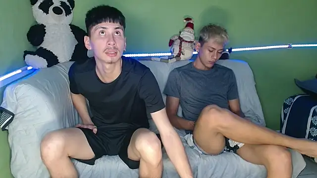 Snapshot of Kurt_williams1 chatting on 12/22/25, 03:53 Kurt williams1 online show from 12/22/25, 03:53