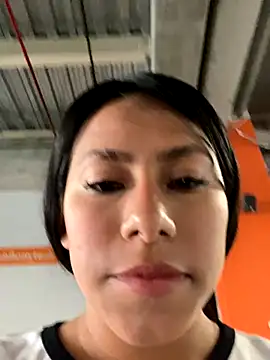 Snapshot of Katherinm chatting on 11/11/25, 07:03 Katherinm online show from 11/11/25, 07:03