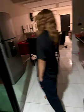 Snapshot of latinahorny11 chatting on 11/19/25, 03:28 latinahorny11 online show from 11/19/25, 03:28