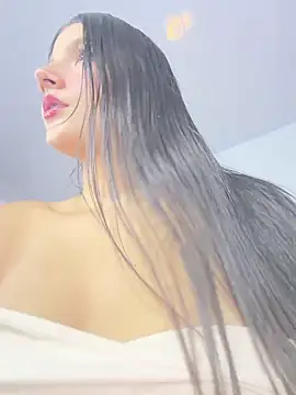 EmmiiGlow online show from 05/21/26, 03:35