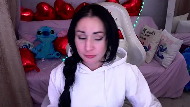 Snapshot of CarolinaaFoxyyy chatting on 02/10/26, 08:02 CarolinaaFoxyyy online show from 02/10/26, 08:02