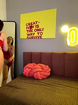 Snapshot of Erica_Nelson chatting on 11/21/25, 01:37 Erica Nelson online show from 11/21/25, 01:37