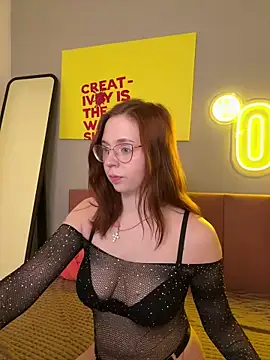 Snapshot of Erica_Nelson chatting on 11/22/25, 01:26 Erica Nelson online show from 11/22/25, 01:26