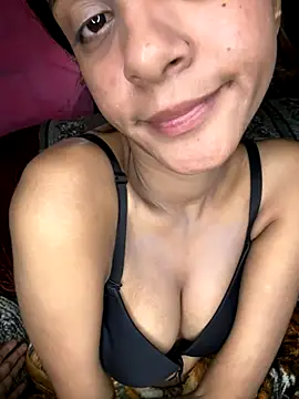 Snapshot of Your___Moonlight chatting on 12/14/25, 08:02 Your Moonlight online show from 12/14/25, 08:02