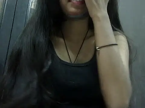 Snapshot of SEXY_PRIYA83 chatting on 03/25/26, 12:33 SEXY PRIYA83 online show from 03/25/26, 12:33