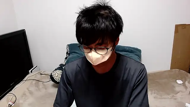 Snapshot of yuu-to-desu chatting on 04/29/26, 04:16 yuu-to-desu online show from 04/29/26, 04:16