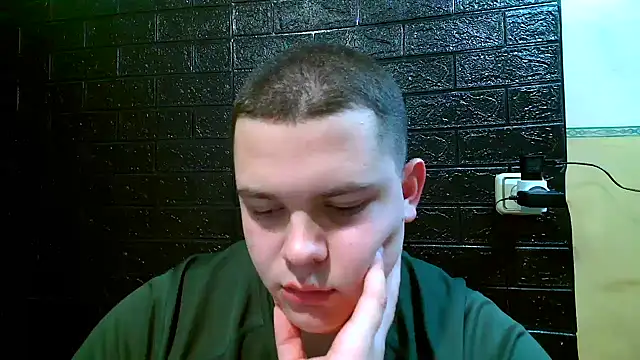 Snapshot of CuteButNaughty_ chatting on 11/27/25, 05:04 CuteButNaughty online show from 11/27/25, 05:04