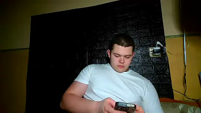 Snapshot of CuteButNaughty_ chatting on 02/04/26, 09:09 CuteButNaughty online show from 02/04/26, 09:09