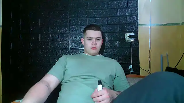 Snapshot of CuteButNaughty_ chatting on 02/13/26, 02:24 CuteButNaughty online show from 02/13/26, 02:24