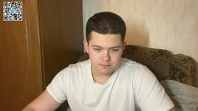 Snapshot of CuteButNaughty_ chatting on 03/06/26, 09:00 CuteButNaughty online show from 03/06/26, 09:00