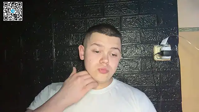 Snapshot of CuteButNaughty_ chatting on 03/15/26, 08:26 CuteButNaughty online show from 03/15/26, 08:26