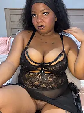 Snapshot of Exxoticaa chatting on 11/22/25, 08:52 Exxoticaa online show from 11/22/25, 08:52