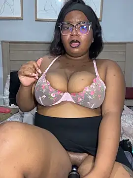 Snapshot of Exxoticaa chatting on 02/13/26, 09:00 Exxoticaa online show from 02/13/26, 09:00