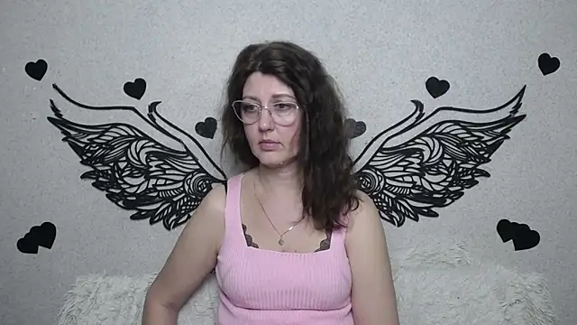 RoseHille online show from 05/12/26, 05:10