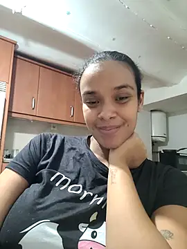 kyliecastell online show from 11/29/25, 04:43