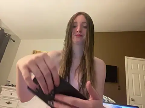 Kayluvs88 online show from 04/28/26, 04:50
