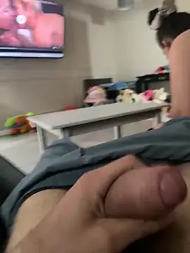 Kinkycouple142 online show from 05/06/26, 06:46