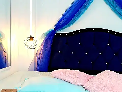 KATY LOWERY online show from 11/25/25, 04:01