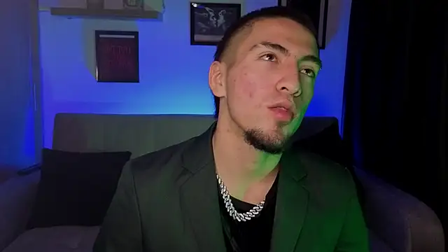 Snapshot of AresMassimoX chatting on 11/14/25, 04:00 AresMassimoX online show from 11/14/25, 04:00