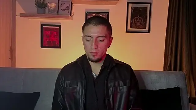 Snapshot of AresMassimoX chatting on 11/16/25, 03:45 AresMassimoX online show from 11/16/25, 03:45